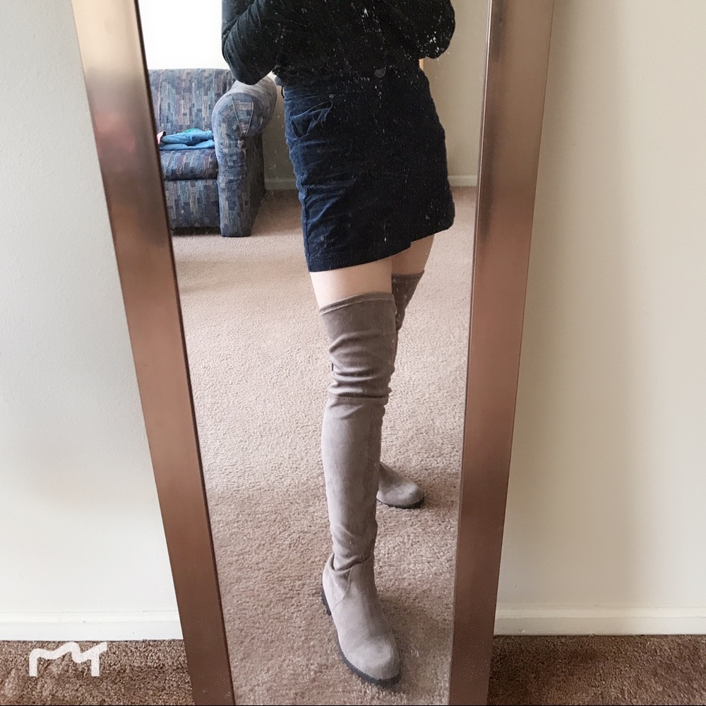 ⭐️moving sale⭐️Soft over knee boots